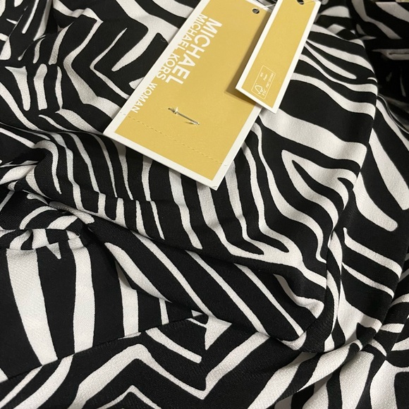Michael Kors
Plus Size Zebra-Print Faux Wrap Midi Dress - Picture 6 of 6